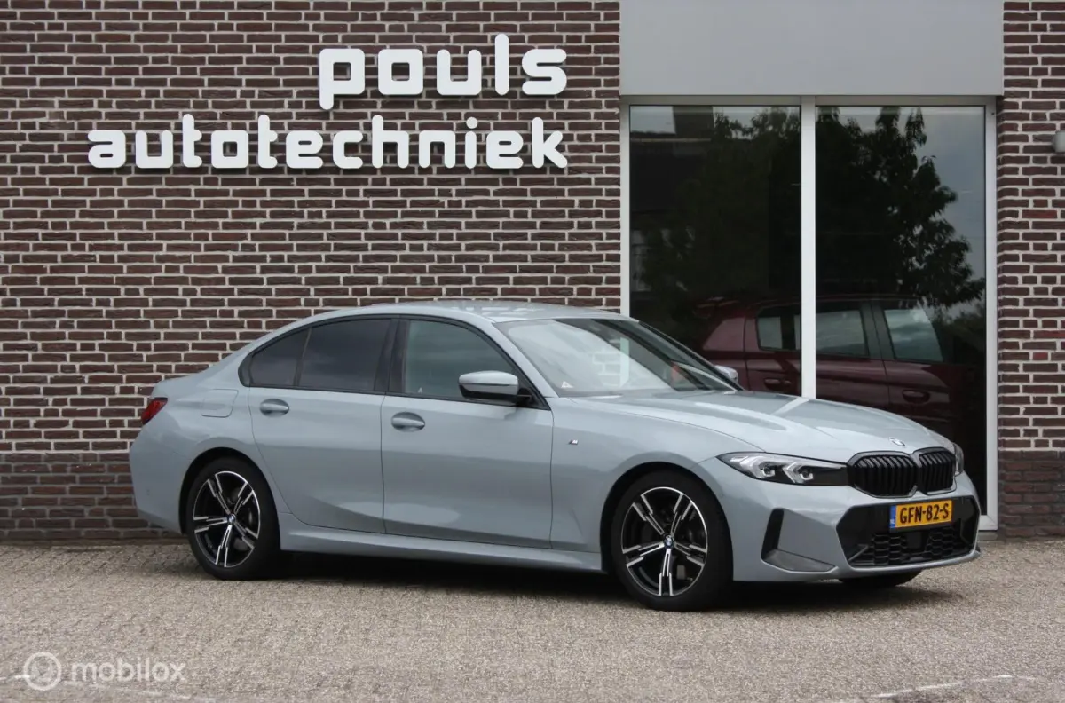 330i M-Sport, curved, carplay, brooklyn