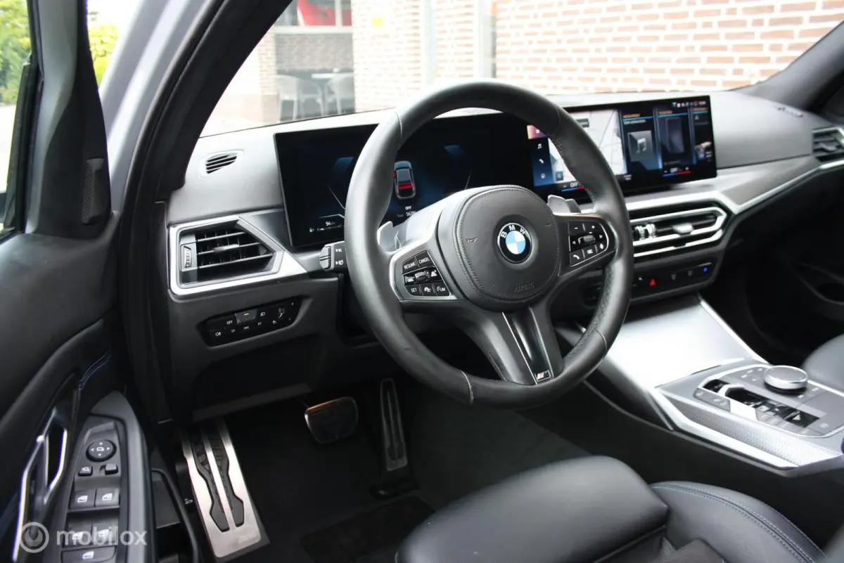 330i M-Sport, curved, carplay, brooklyn