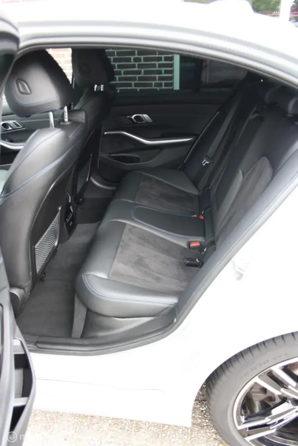 330i M-Sport, curved, carplay, brooklyn