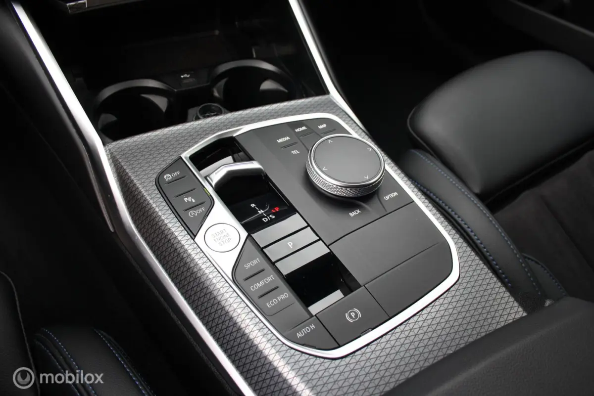 330i M-Sport, curved, carplay, brooklyn