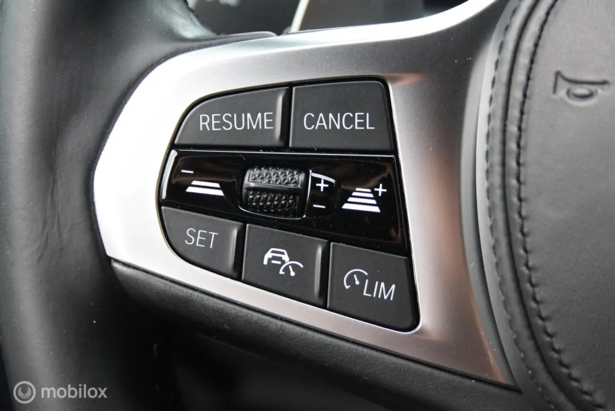 330i M-Sport, curved, carplay, brooklyn
