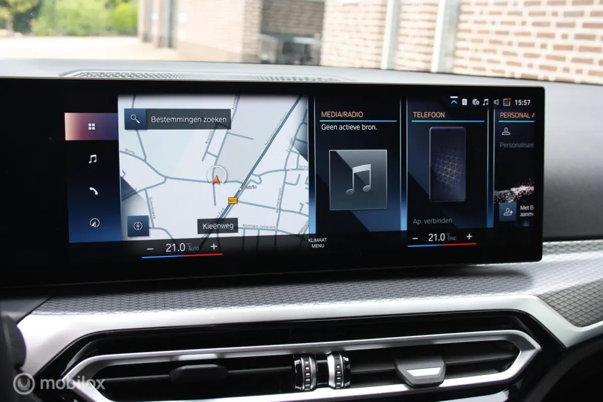330i M-Sport, curved, carplay, brooklyn