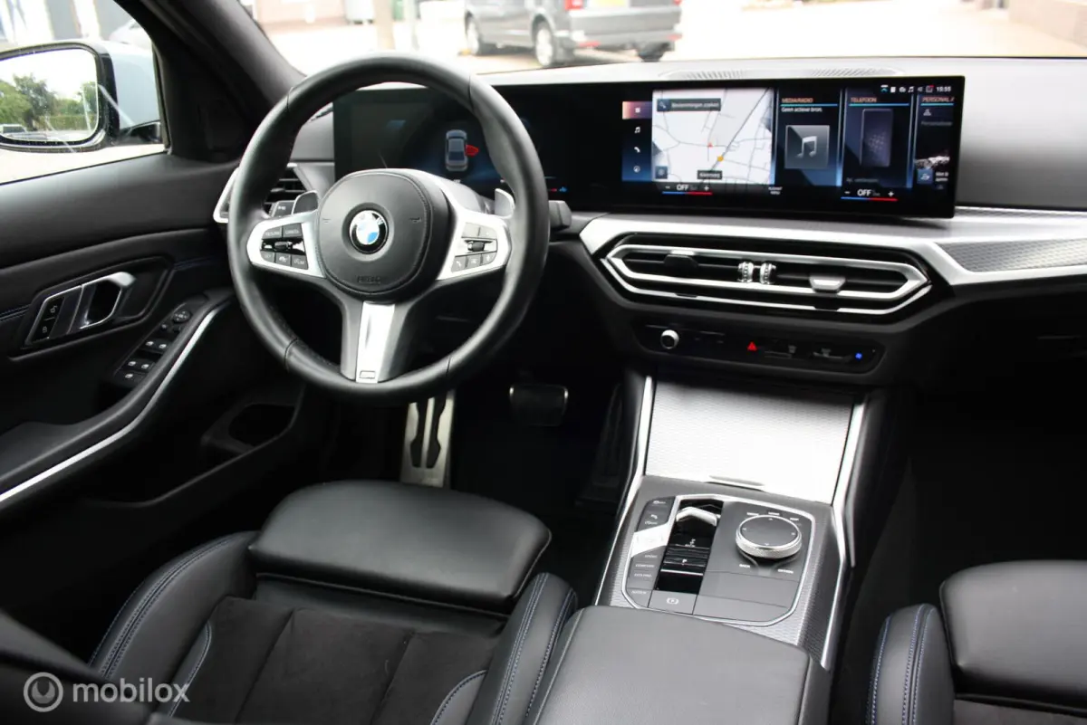 330i M-Sport, curved, carplay, brooklyn