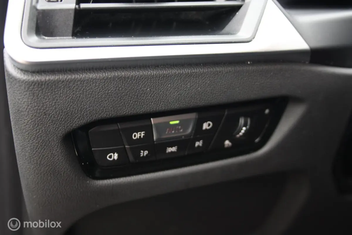 330i M-Sport, curved, carplay, brooklyn