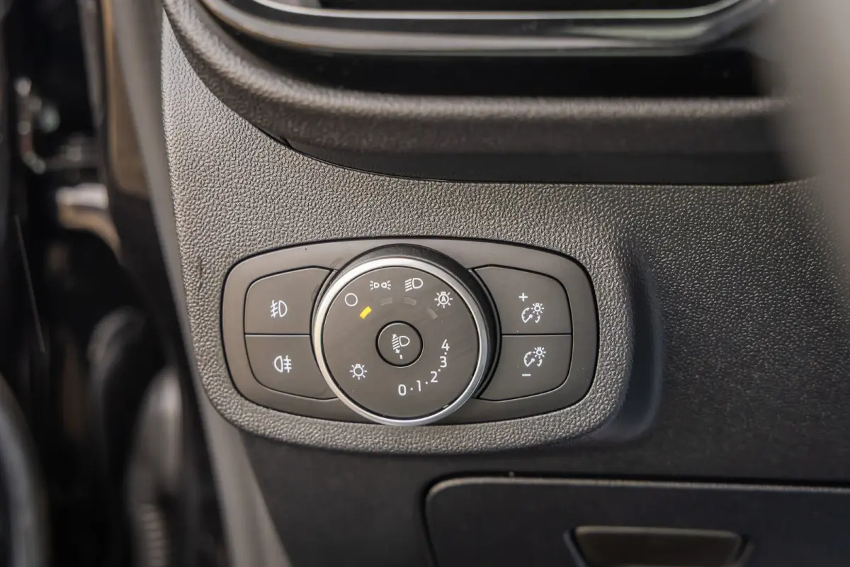 1.0 EcoBoost Titanium | Apple Carplay/Android Auto | Cruise Control | Climate Control | Airco (automatisch) | Apple Carplay/Android Auto|telefoonintegratie premium | Cruise control