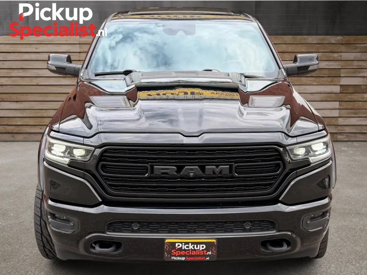 1500 5.7 V8 4x4 Crew Cab Limited , WIDE BODY , FUSION FORGED , BOMVOLL!!!!