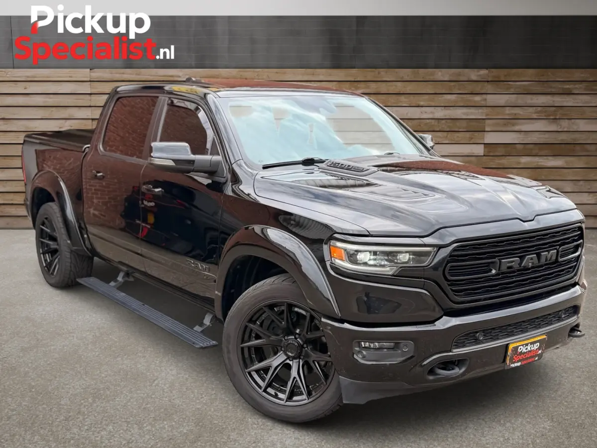1500 5.7 V8 4x4 Crew Cab Limited , WIDE BODY , FUSION FORGED , BOMVOLL!!!!
