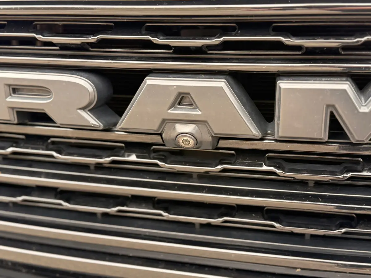 1500 5.7 V8 4x4 Crew Cab Limited , WIDE BODY , FUSION FORGED , BOMVOLL!!!!