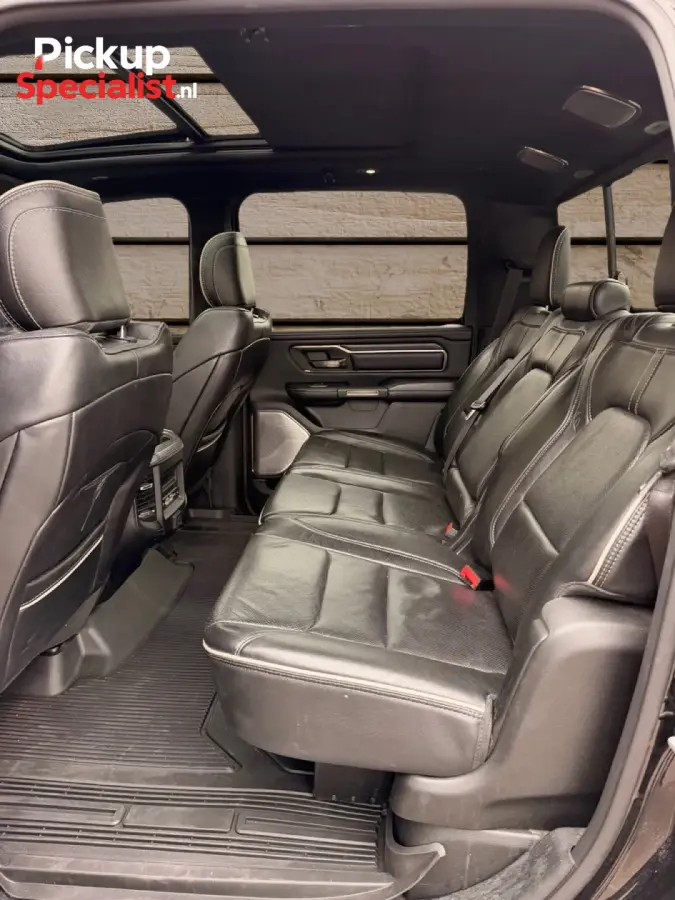 1500 5.7 V8 4x4 Crew Cab Limited , WIDE BODY , FUSION FORGED , BOMVOLL!!!!