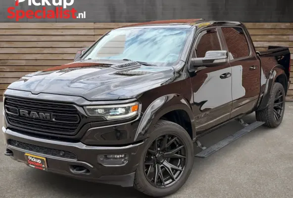 1500 5.7 V8 4x4 Crew Cab Limited , WIDE BODY , FUSION FORGED , BOMVOLL!!!!