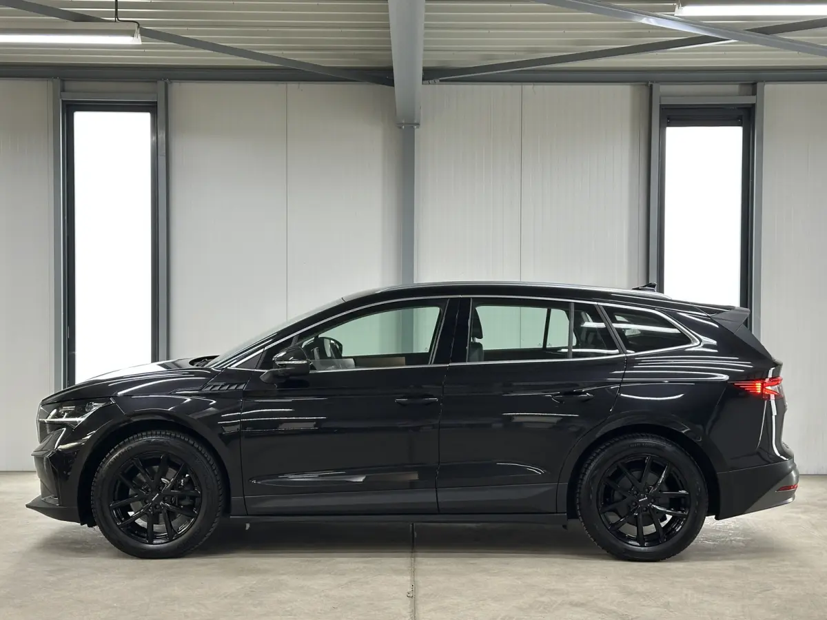 60 | Matrix (Crystal Lighting) | Camera | Keyless | Carplay | Navi