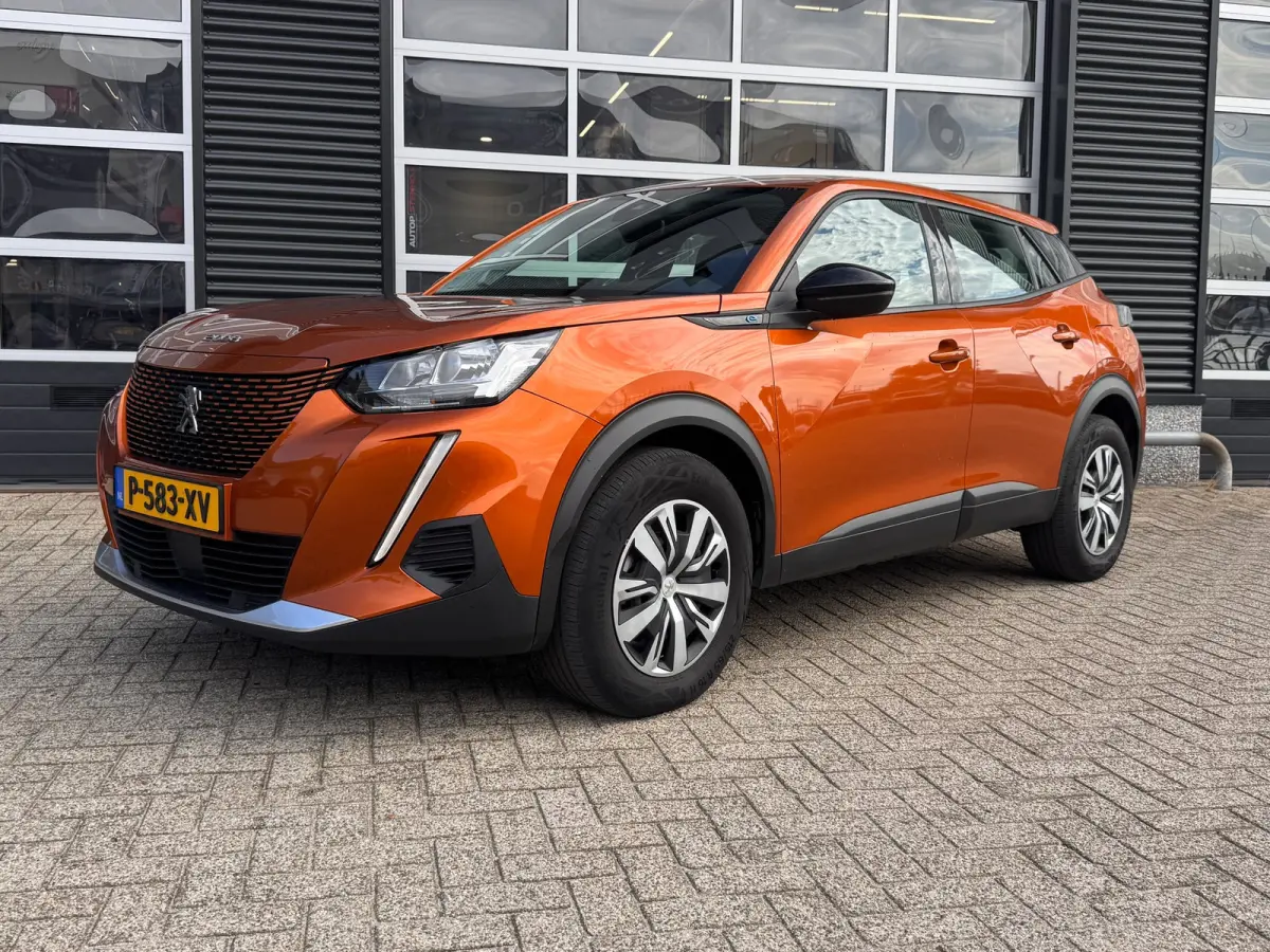 EV Active 50 kWh | Achteruitrijcamera | Airco (automatisch) | Apple Carplay/Android Auto|telefoonintegratie premium