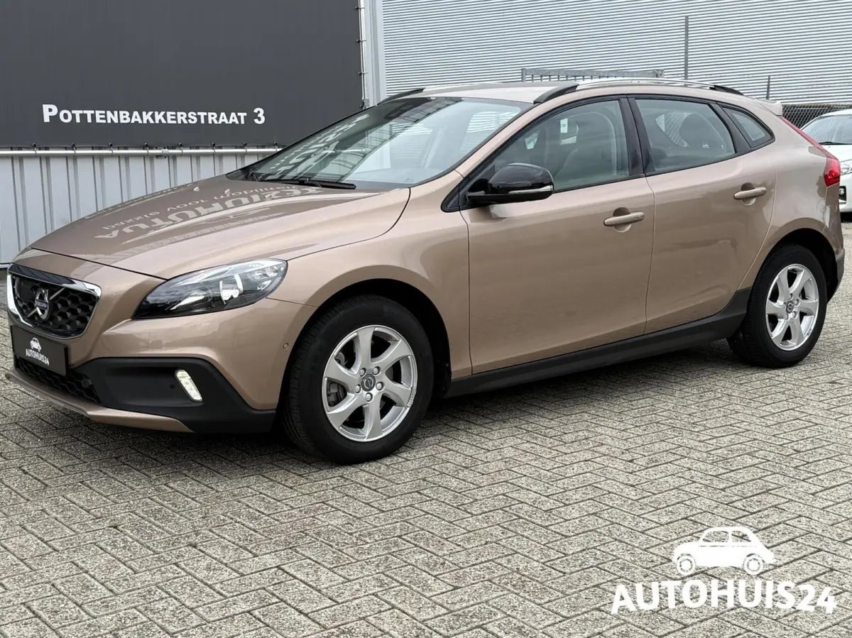 1.5 T3 AUTOMAAT Momentum |ACC|Dealer Onderhouden|1-eigenaar!
