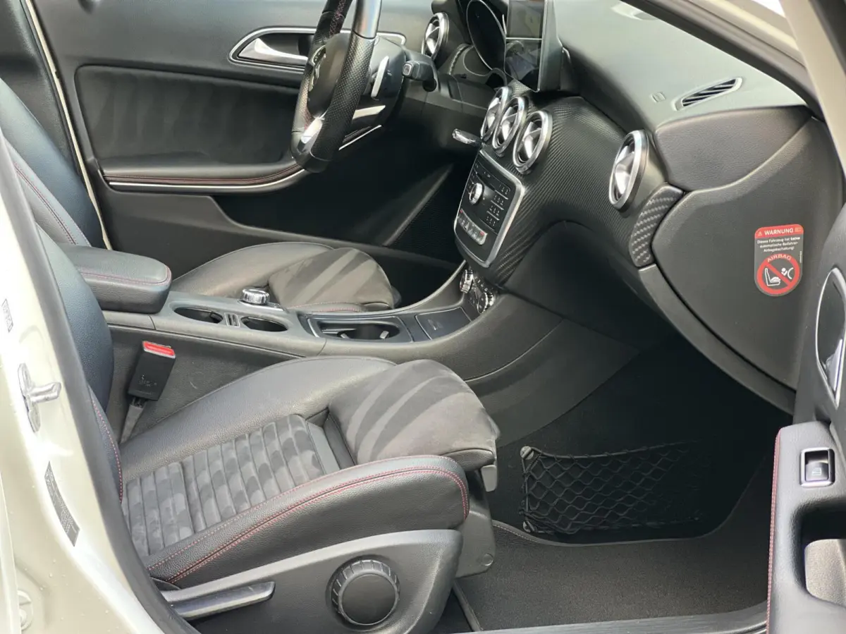 180 AMG|Sfeer|Camera|Dodehoek|Clima|Pano|