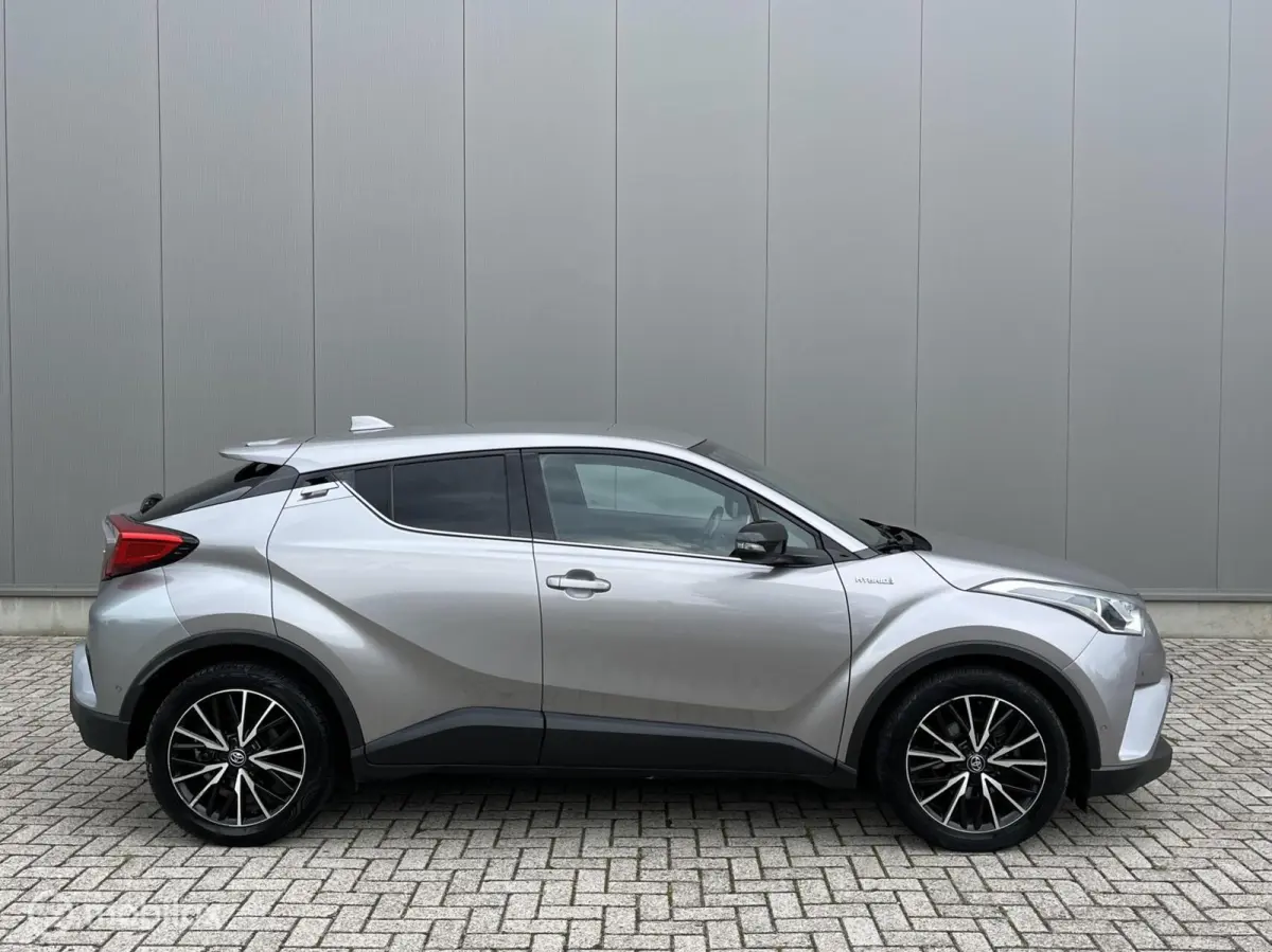 1.8 Hybrid , Leder, Camera,Trekhaak, Netjes !