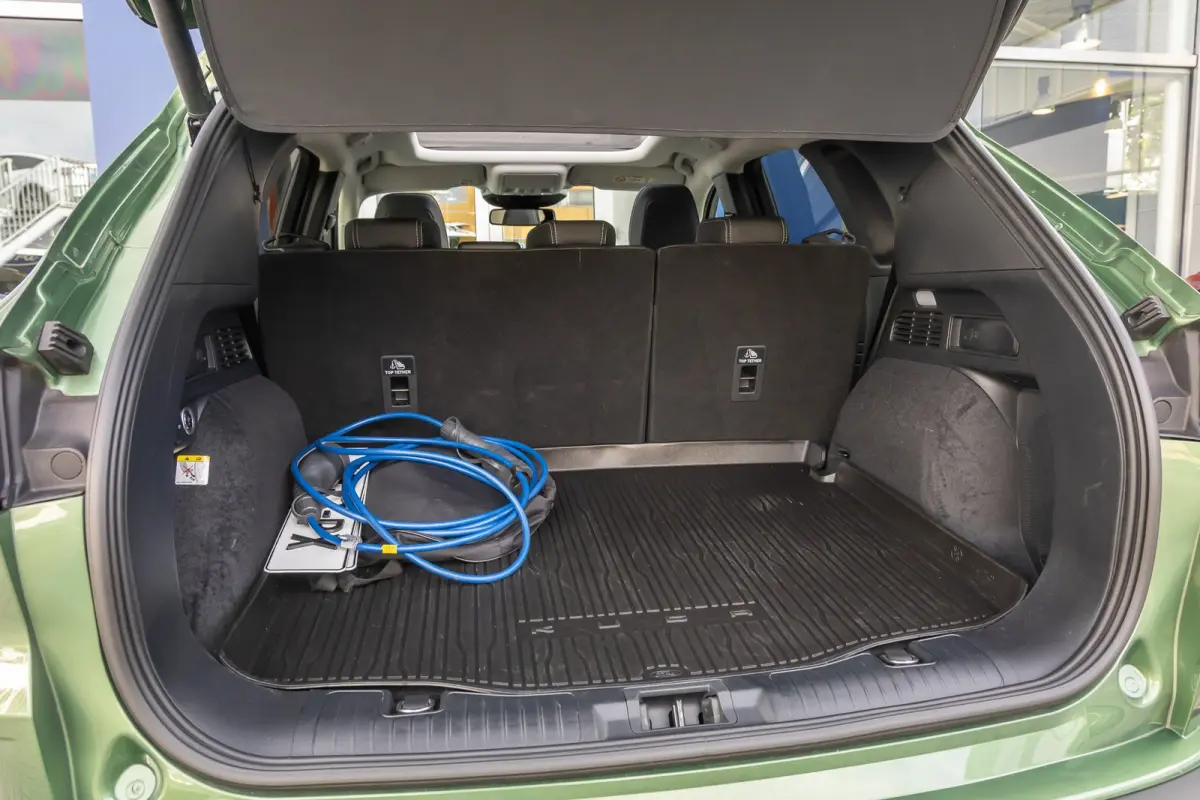 2.5 PHEV Active X | Full options! | Trekhaak Elek. | Panoramadak | Winterpack | Dodehoek detectie | Elektrisch verstelbare stoel(en) | Matrix LED koplampen | Head-up display | Achteruitrijca