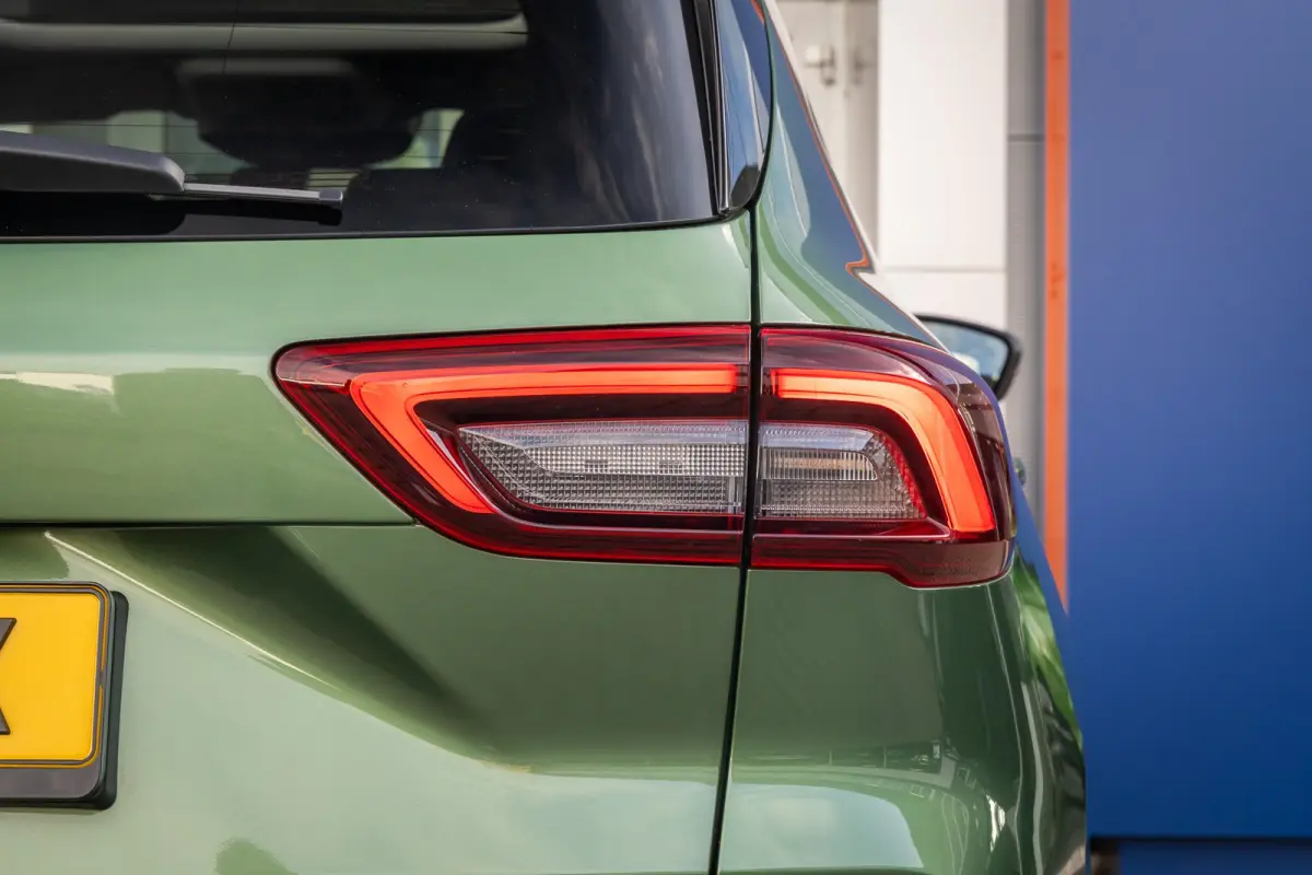2.5 PHEV Active X | Full options! | Trekhaak Elek. | Panoramadak | Winterpack | Dodehoek detectie | Elektrisch verstelbare stoel(en) | Matrix LED koplampen | Head-up display | Achteruitrijca