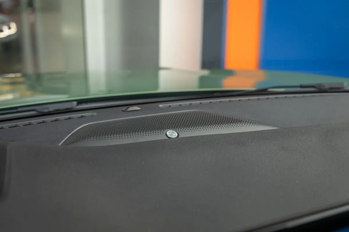 2.5 PHEV Active X | Full options! | Trekhaak Elek. | Panoramadak | Winterpack | Dodehoek detectie | Elektrisch verstelbare stoel(en) | Matrix LED koplampen | Head-up display | Achteruitrijca