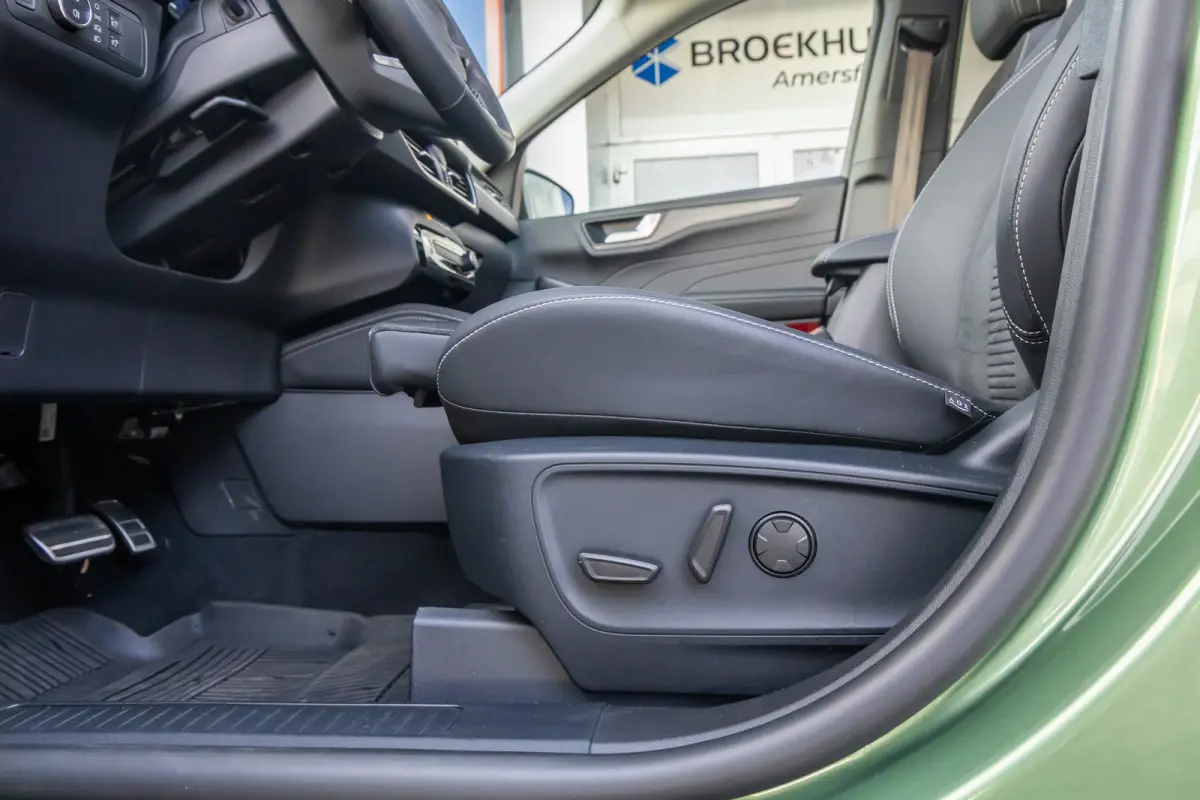 2.5 PHEV Active X | Full options! | Trekhaak Elek. | Panoramadak | Winterpack | Dodehoek detectie | Elektrisch verstelbare stoel(en) | Matrix LED koplampen | Head-up display | Achteruitrijca