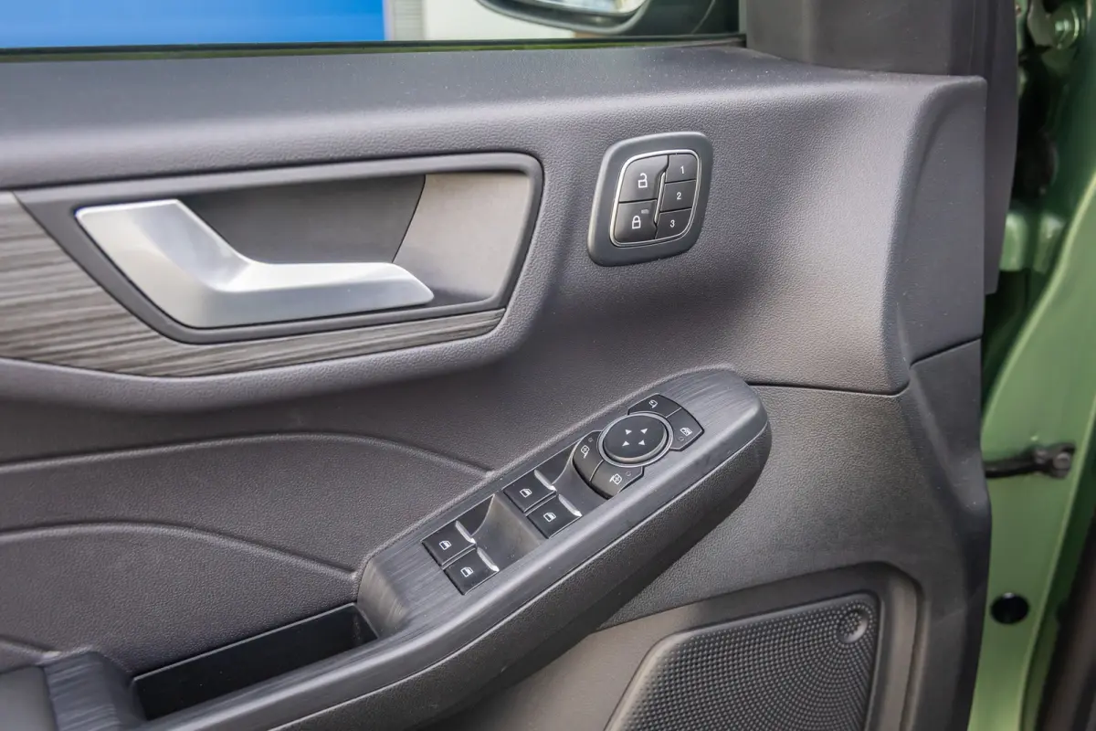 2.5 PHEV Active X | Full options! | Trekhaak Elek. | Panoramadak | Winterpack | Dodehoek detectie | Elektrisch verstelbare stoel(en) | Matrix LED koplampen | Head-up display | Achteruitrijca