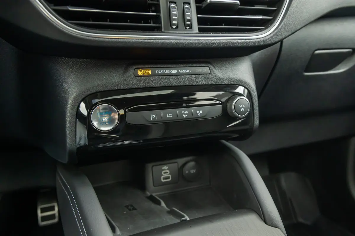 2.5 PHEV Active X | Full options! | Trekhaak Elek. | Panoramadak | Winterpack | Dodehoek detectie | Elektrisch verstelbare stoel(en) | Matrix LED koplampen | Head-up display | Achteruitrijca