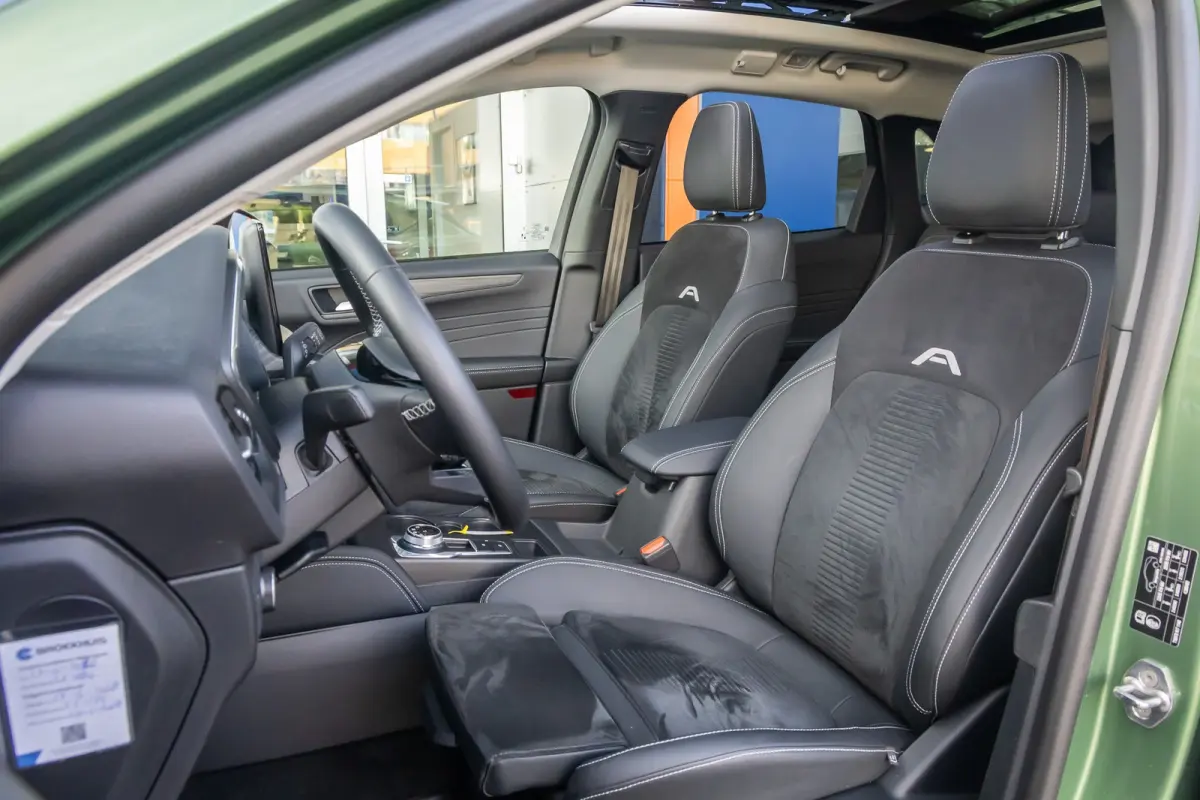 2.5 PHEV Active X | Full options! | Trekhaak Elek. | Panoramadak | Winterpack | Dodehoek detectie | Elektrisch verstelbare stoel(en) | Matrix LED koplampen | Head-up display | Achteruitrijca