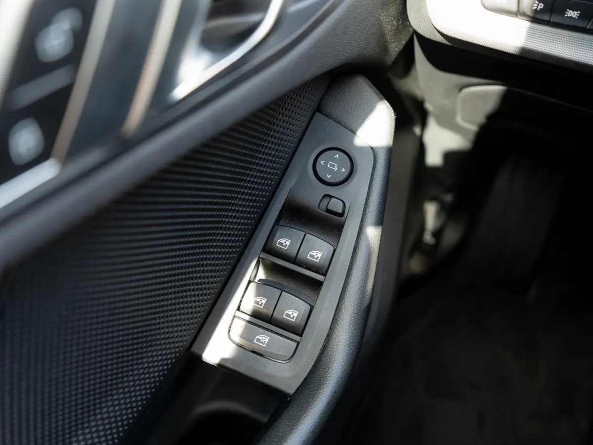 218i Executive Edition LED | Navigatie | Carplay