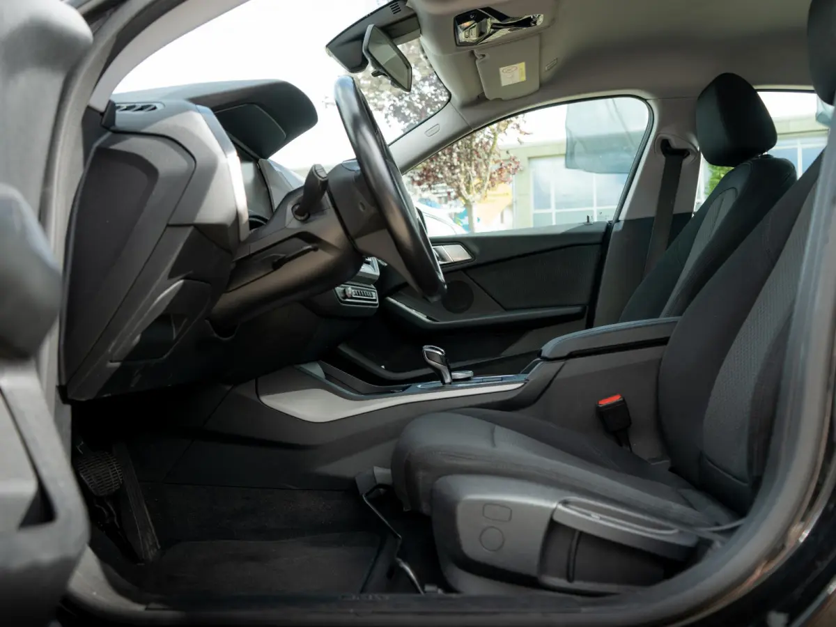 218i Executive Edition LED | Navigatie | Carplay