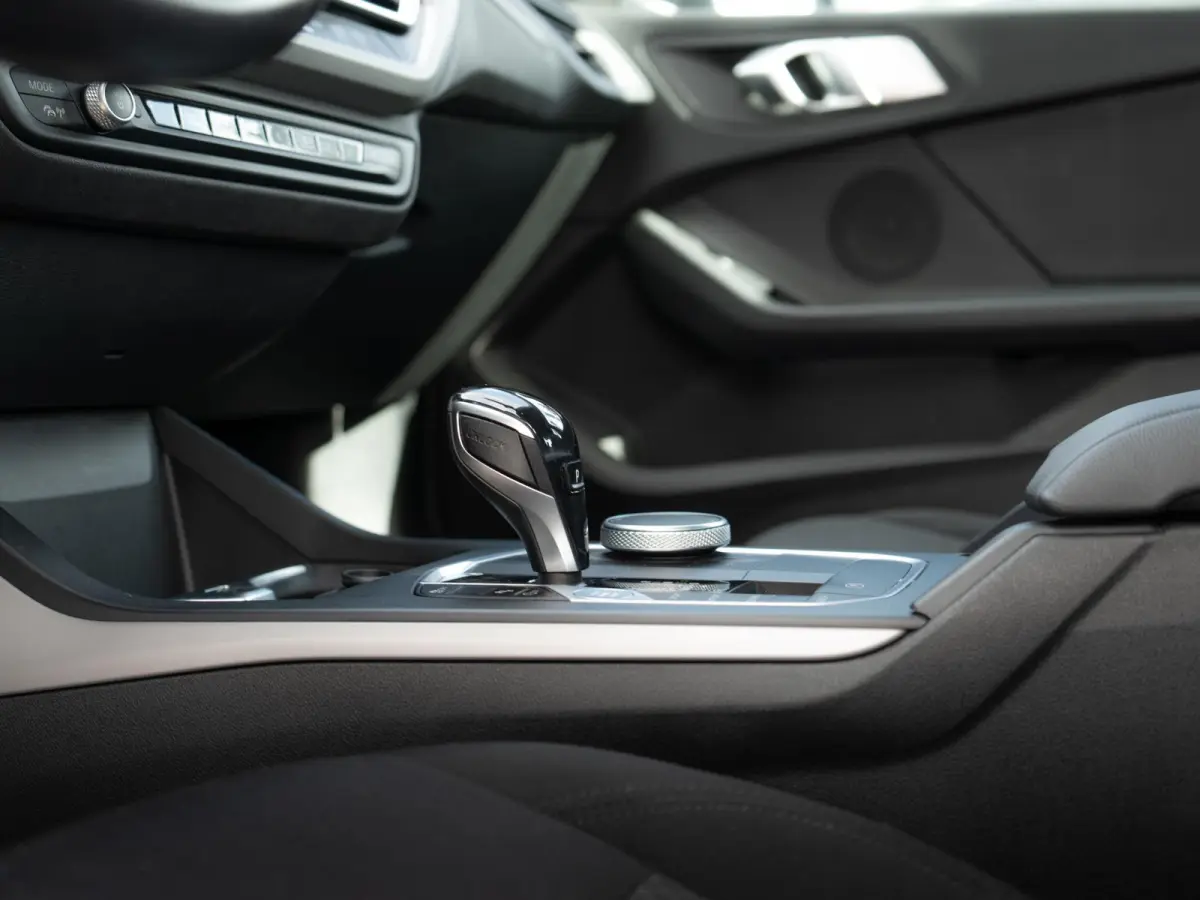 218i Executive Edition LED | Navigatie | Carplay