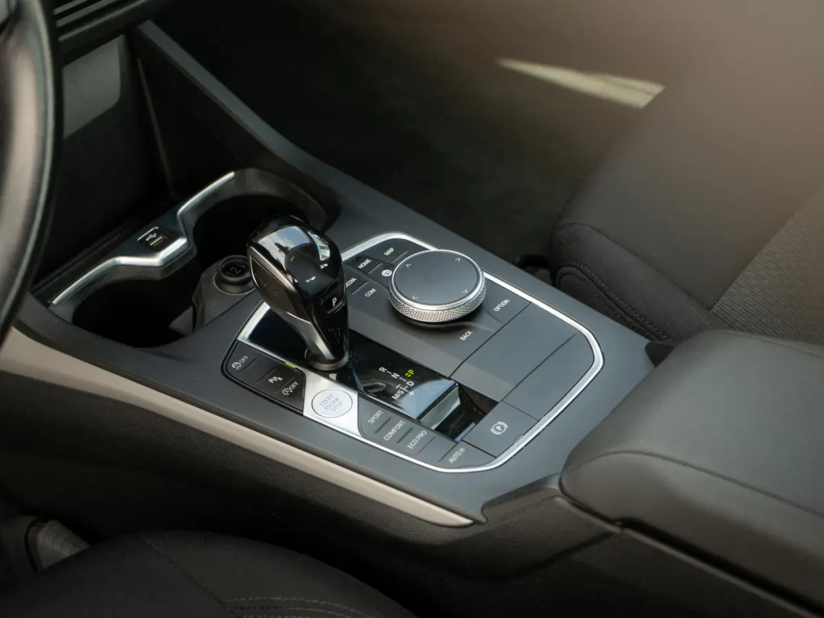218i Executive Edition LED | Navigatie | Carplay