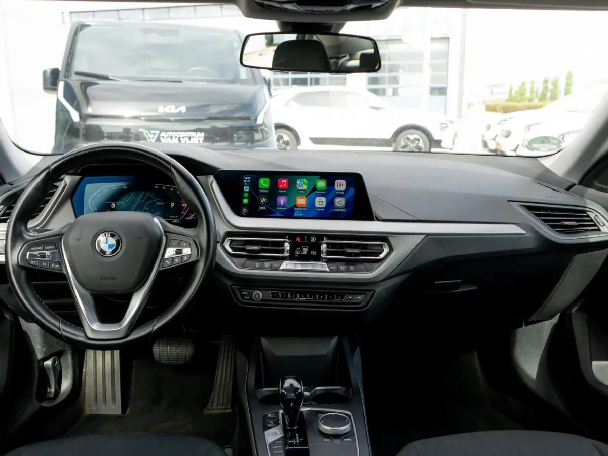 218i Executive Edition LED | Navigatie | Carplay
