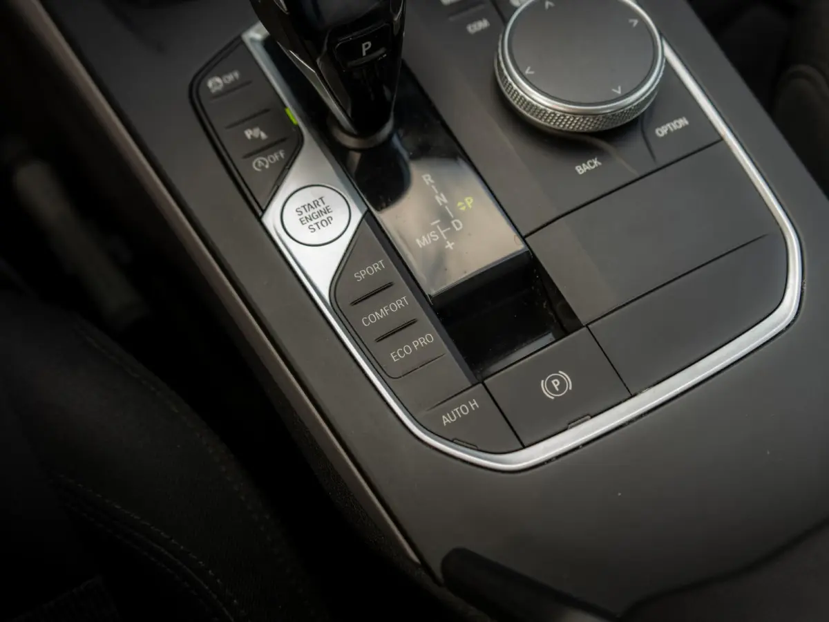 218i Executive Edition LED | Navigatie | Carplay