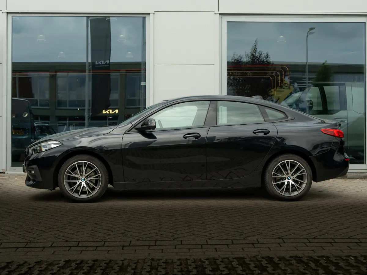 218i Executive Edition LED | Navigatie | Carplay