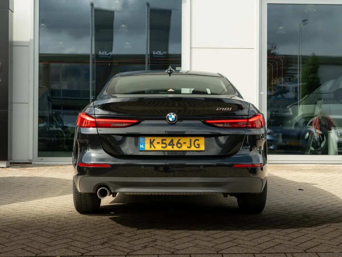 218i Executive Edition LED | Navigatie | Carplay
