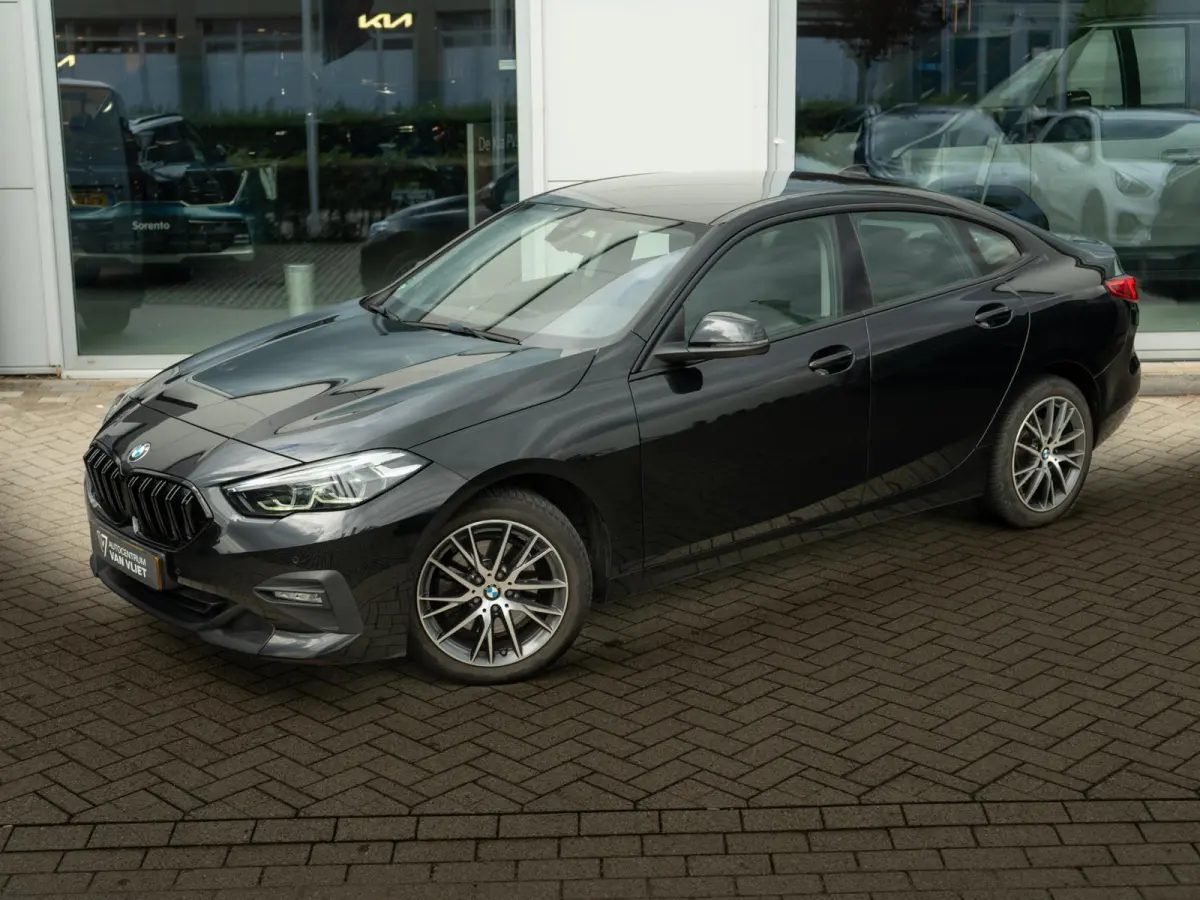 218i Executive Edition LED | Navigatie | Carplay