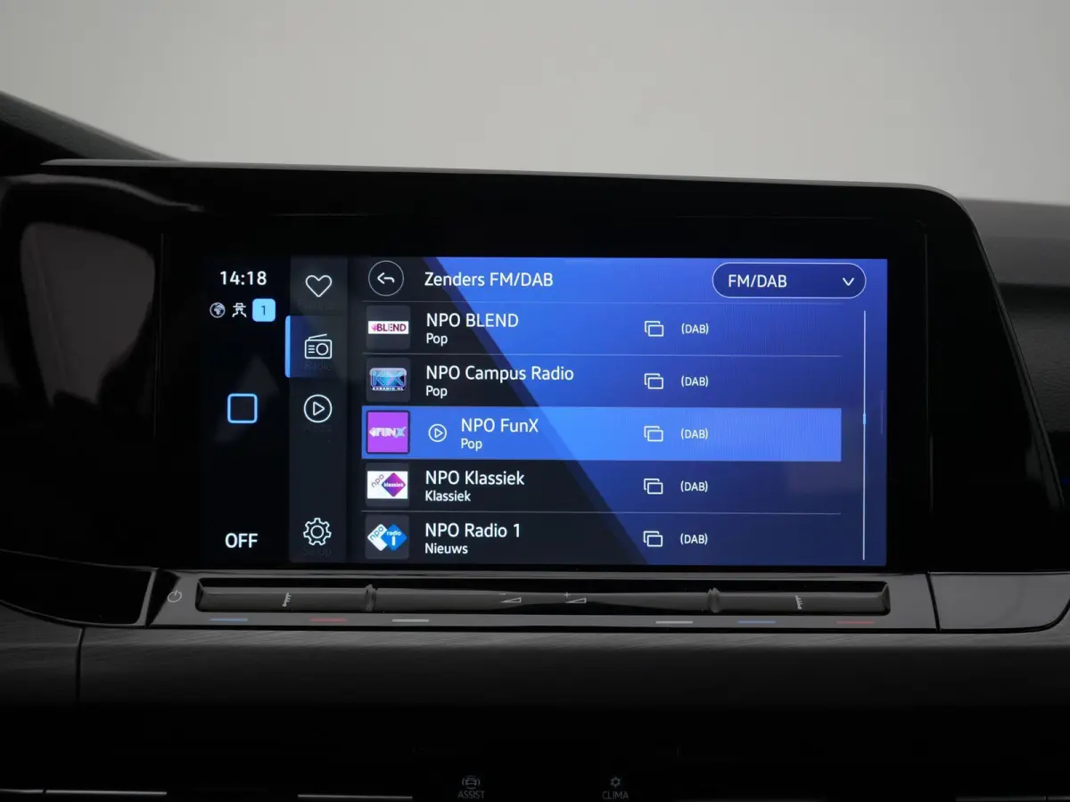 1.4 eHybrid Style | Apple/Android Play | Camera | Adaptive Cruise | Comfortstoel(en) | Full-LED | Keyless | PDC V+A | Sfeerverlichting | Virtual Cockpit | 12 Maand BOVAG Garantie! |