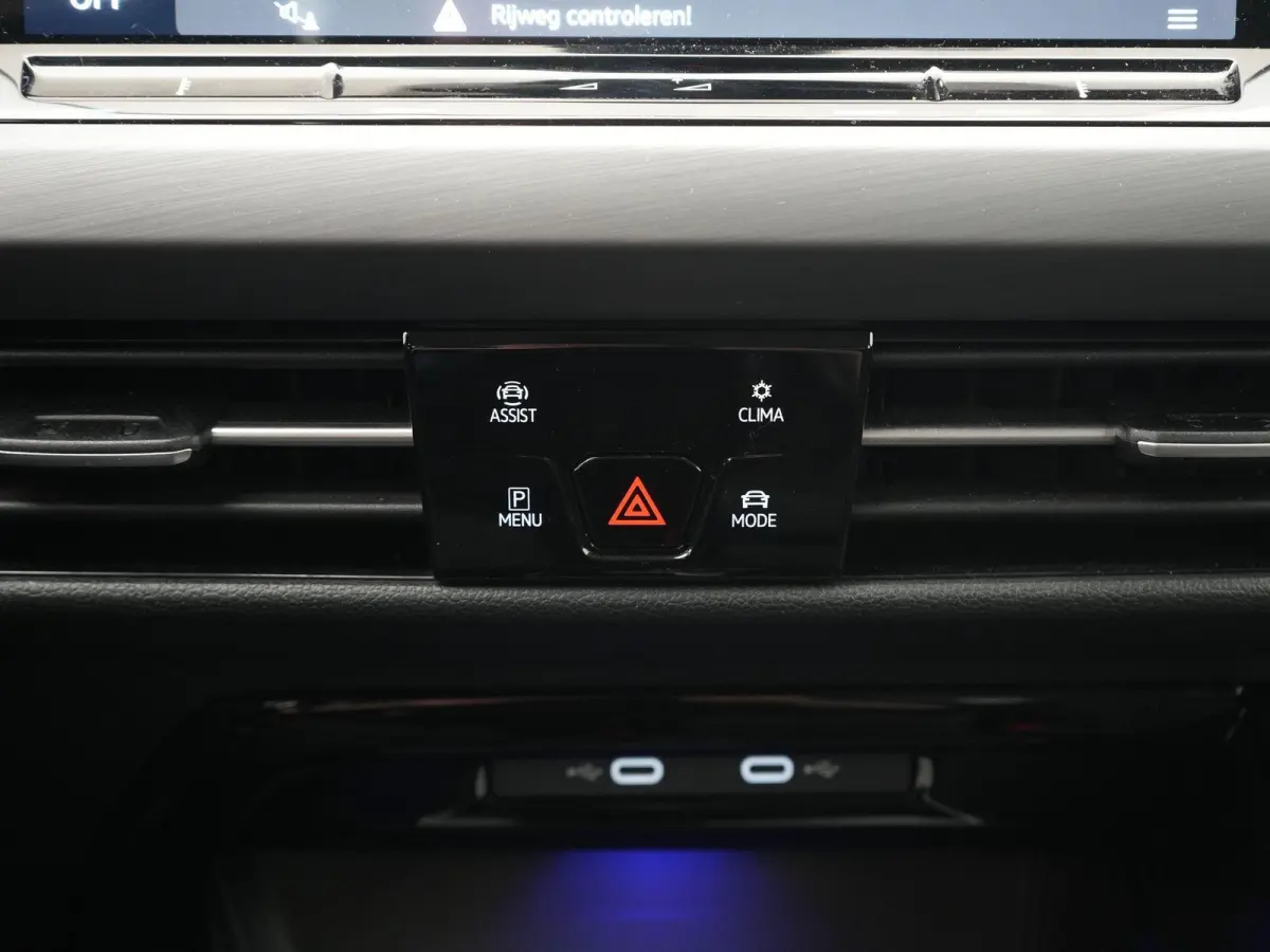 1.4 eHybrid Style | Apple/Android Play | Camera | Adaptive Cruise | Comfortstoel(en) | Full-LED | Keyless | PDC V+A | Sfeerverlichting | Virtual Cockpit | 12 Maand BOVAG Garantie! |