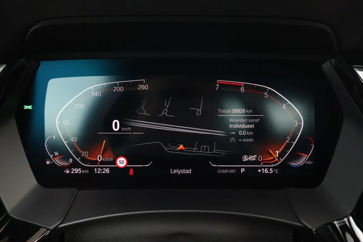 sDrive20i High Executive M-Sport Pakket | Stuur & Stoelverwarming | Elektr. Stoelen | Harman Kardon | Head-Up | PDC | Achteruitrijcamera |