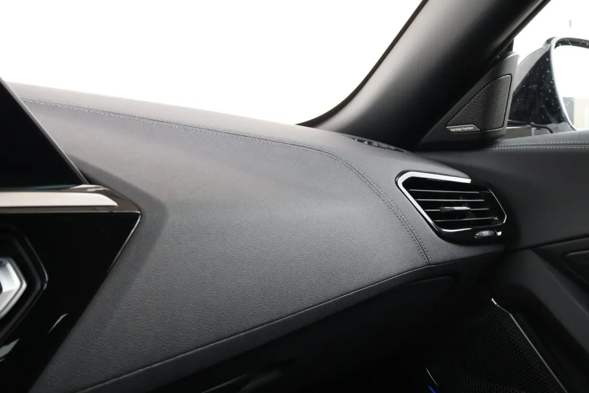 sDrive20i High Executive M-Sport Pakket | Stuur & Stoelverwarming | Elektr. Stoelen | Harman Kardon | Head-Up | PDC | Achteruitrijcamera |
