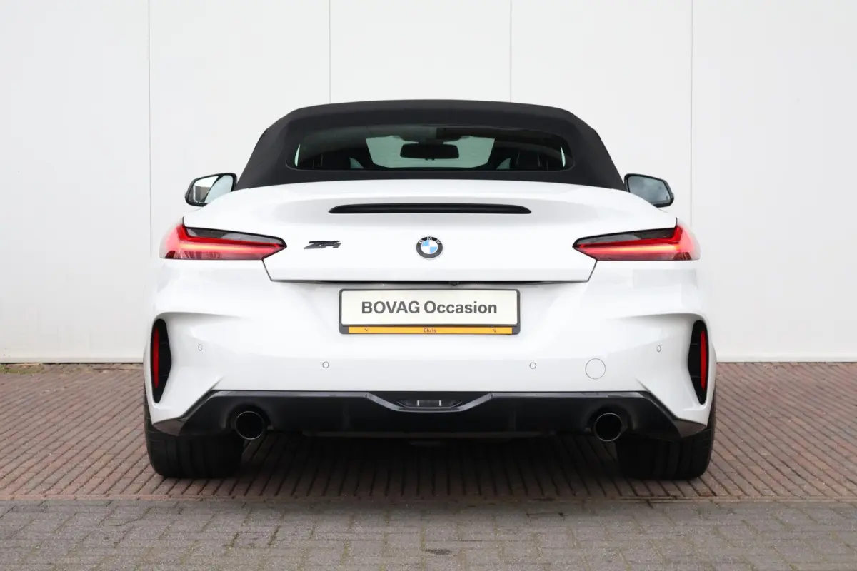 sDrive20i High Executive M-Sport Pakket | Stuur & Stoelverwarming | Elektr. Stoelen | Harman Kardon | Head-Up | PDC | Achteruitrijcamera |