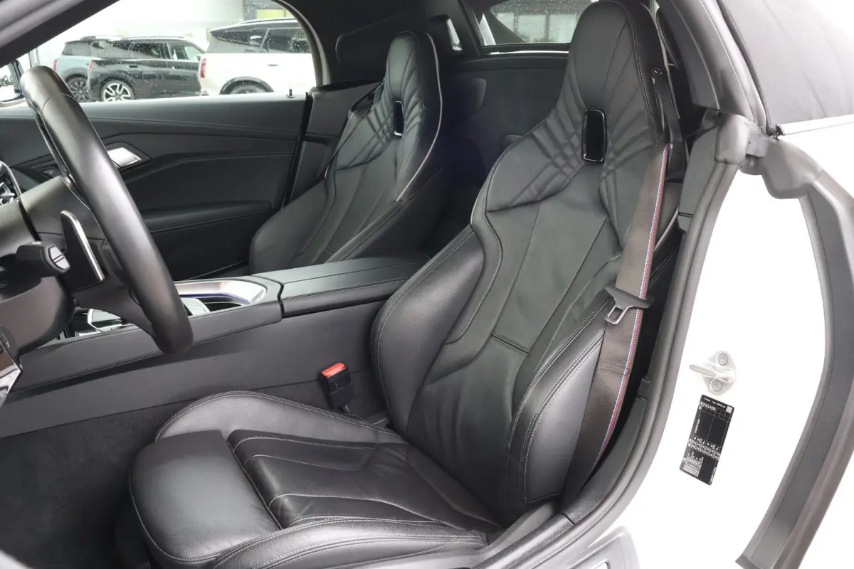 sDrive20i High Executive M-Sport Pakket | Stuur & Stoelverwarming | Elektr. Stoelen | Harman Kardon | Head-Up | PDC | Achteruitrijcamera |