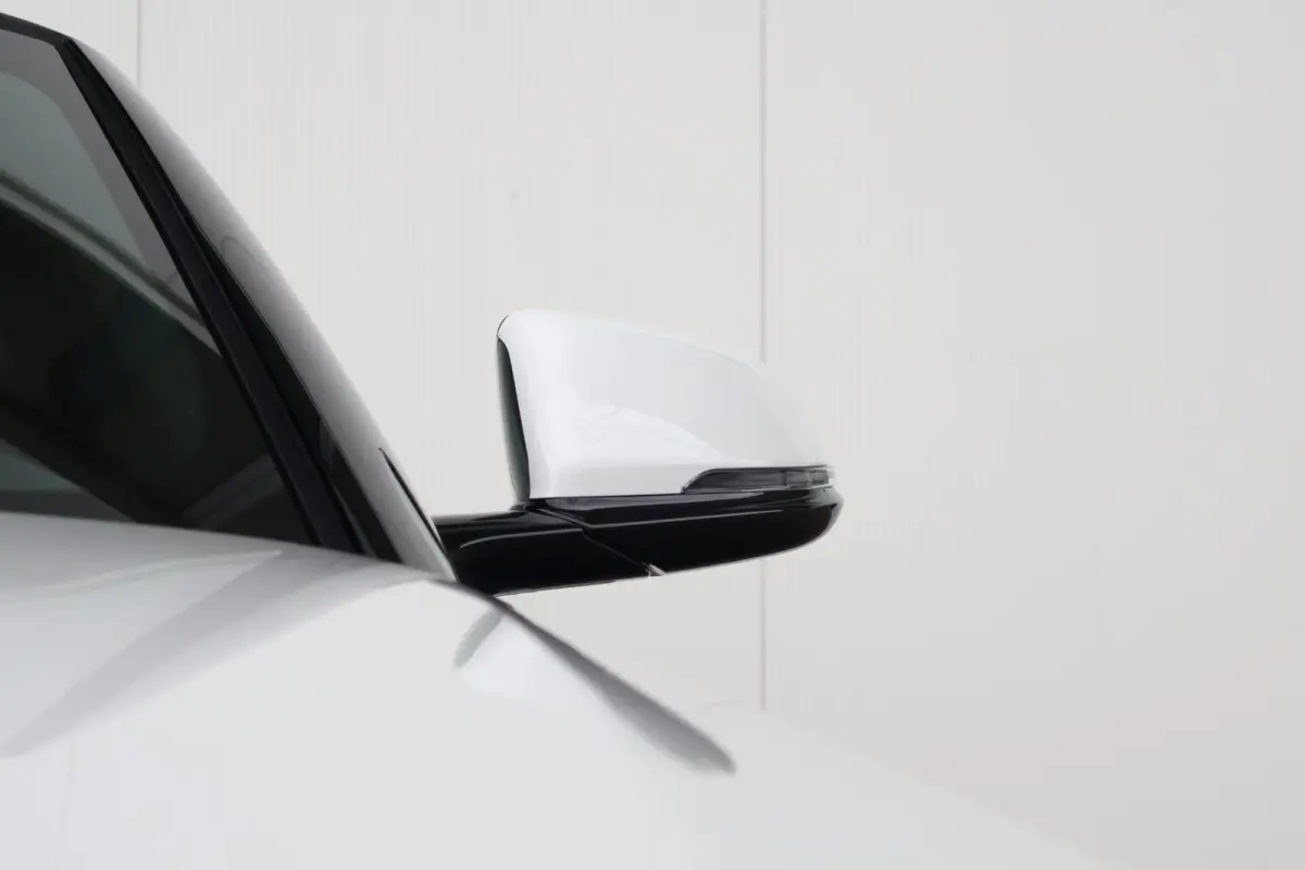 sDrive20i High Executive M-Sport Pakket | Stuur & Stoelverwarming | Elektr. Stoelen | Harman Kardon | Head-Up | PDC | Achteruitrijcamera |