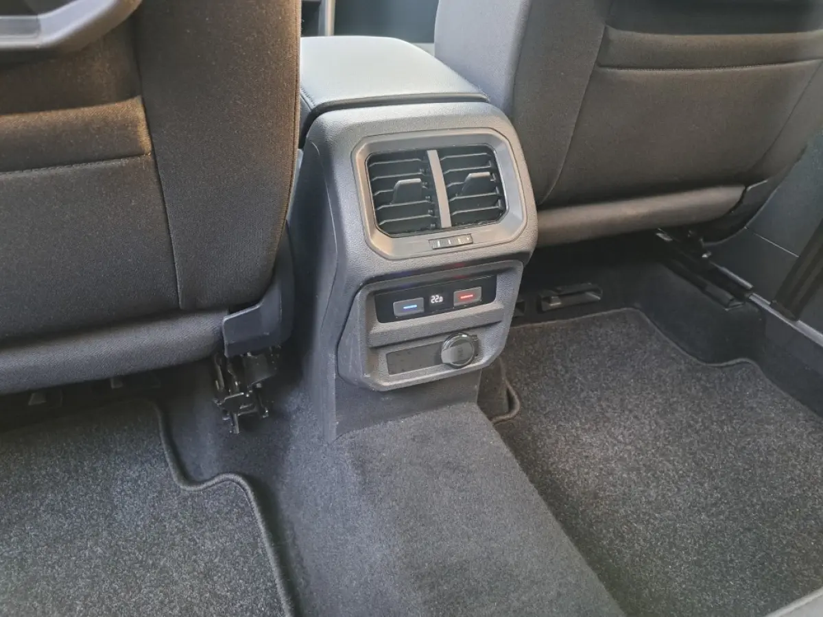 1.5 TSI 150 Pk R-Line Pano, Alcantara, Dsg-7