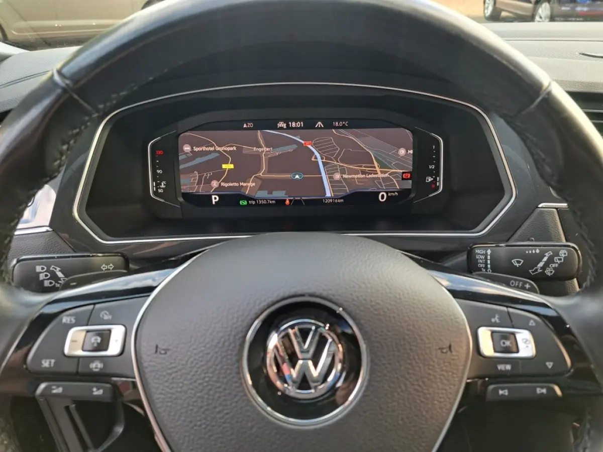 1.5 TSI 150 Pk R-Line Pano, Alcantara, Dsg-7