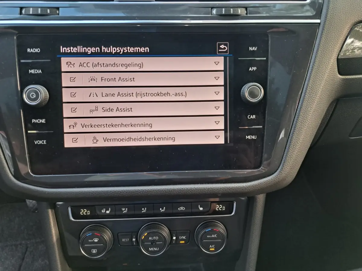 1.5 TSI 150 Pk R-Line Pano, Alcantara, Dsg-7