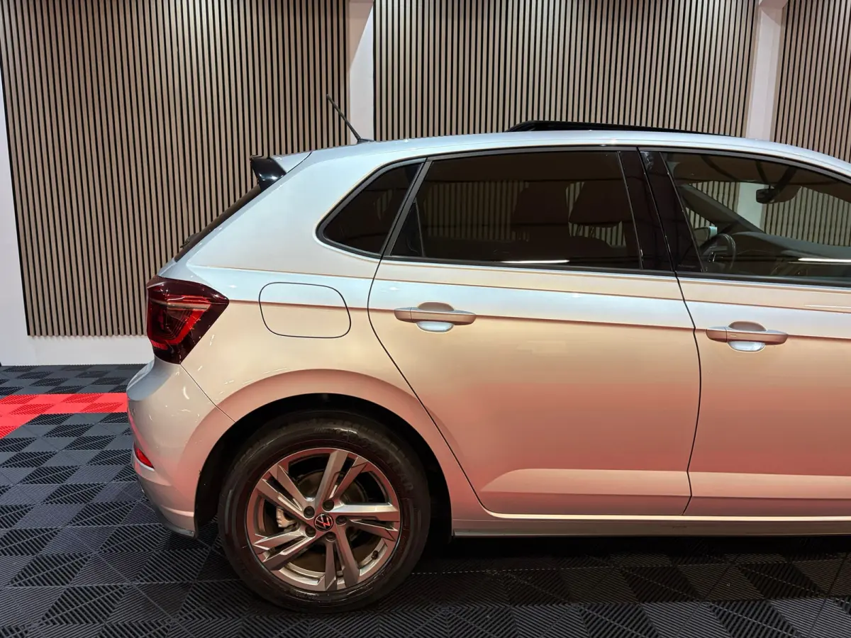 1.0 TSI R-Line Business Pano Navi Led IQ Lights Camera