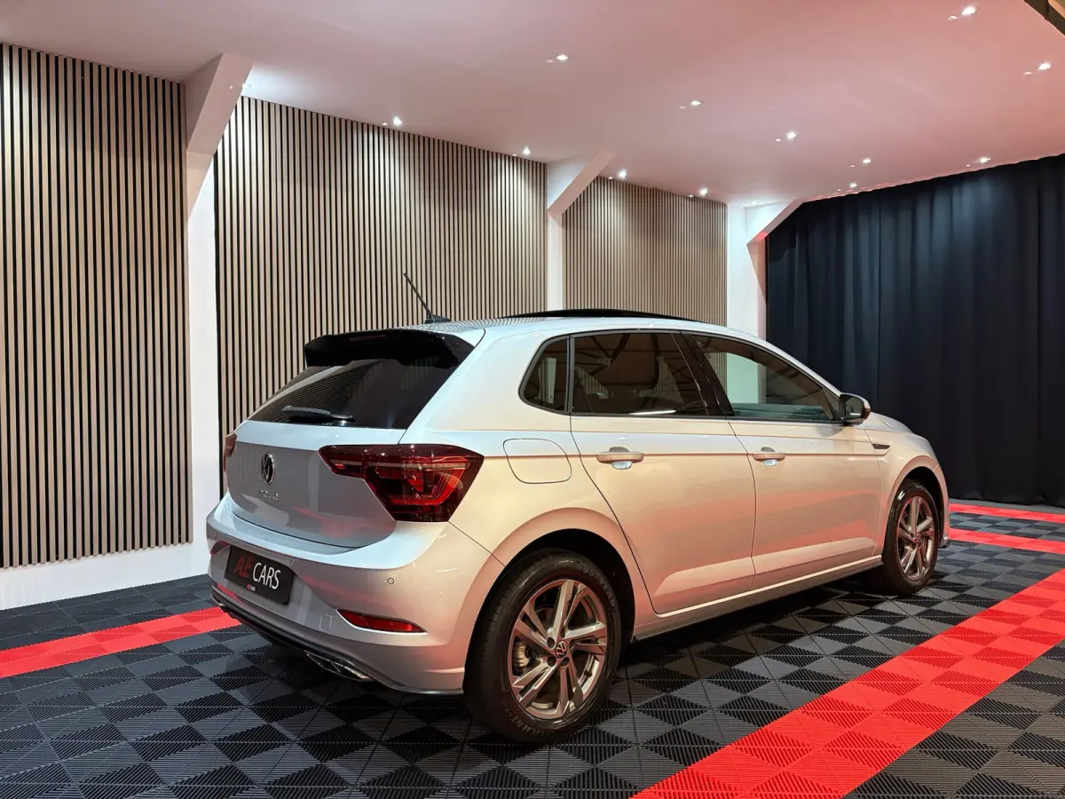 1.0 TSI R-Line Business Pano Navi Led IQ Lights Camera