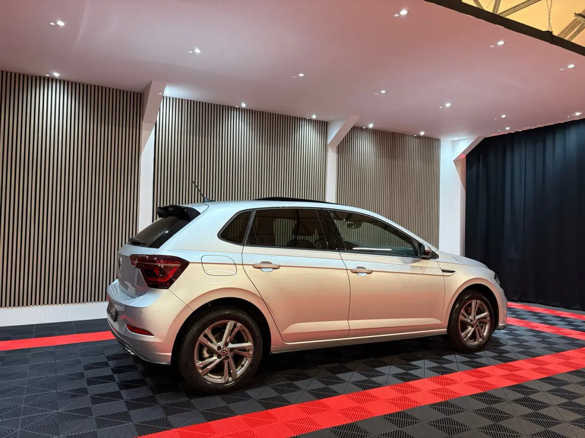 1.0 TSI R-Line Business Pano Navi Led IQ Lights Camera