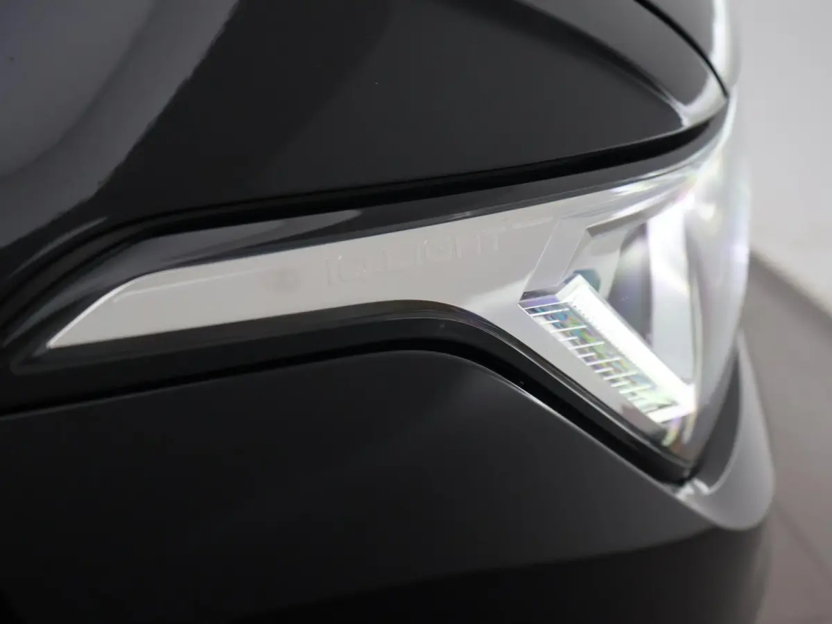 1.5 TSI R-LINE + VIRTUAL COCKPIT | ADAPTIVE CRUISE | 19 INCH