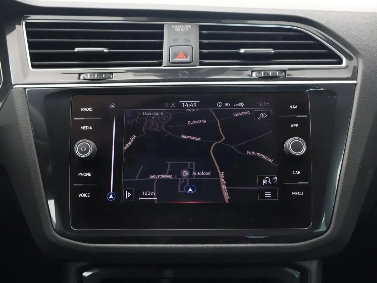 1.5 TSI R-LINE + VIRTUAL COCKPIT | ADAPTIVE CRUISE | 19 INCH